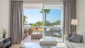 TV, DVD-spiller og stereoanlegg