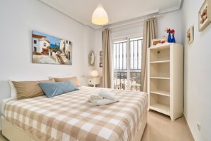 3 habitaciones, tabla de planchar con plancha y wifi gratis 