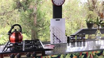 Refrigerador y comedor