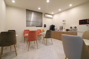 Free daily self-service breakfast - Stay-inn Hotel (Gimhae)