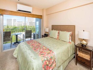 Een strijkplank/strijkijzer, internet