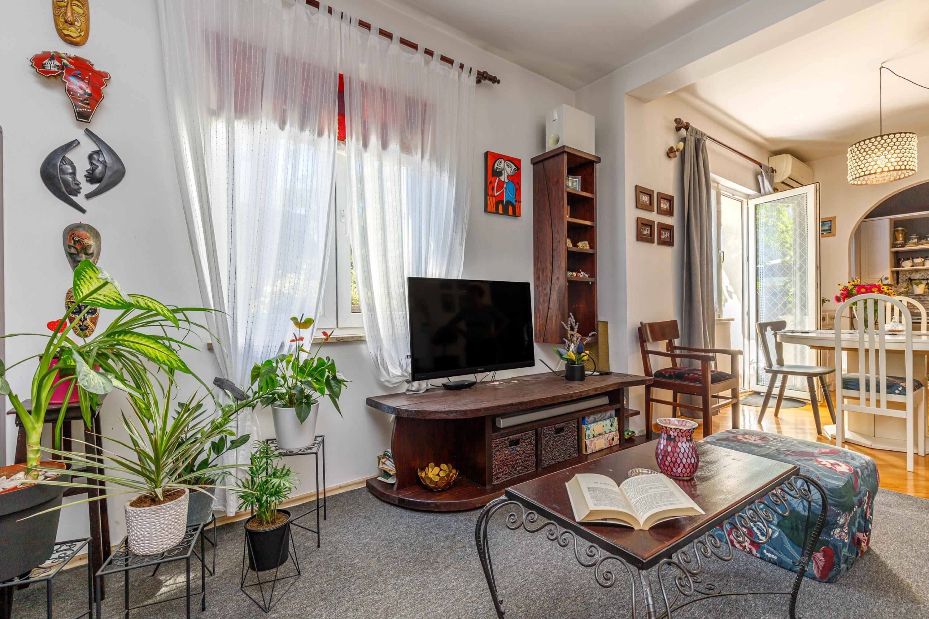 Nhà dành cho gia đình, 2 phòng ngủ, lò sưởi (Cozy Home with private Garden) | Nội thất