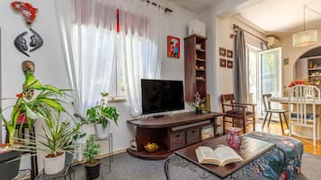 Nhà dành cho gia đình, 2 phòng ngủ, lò sưởi (Cozy Home with private Garden) | Nội thất