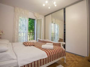 2 habitaciones, tabla de planchar con plancha y wifi gratis 