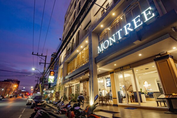 Exterior detail - Montree Phuket Hotel (Phuket)
