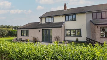 Cottage | Front of property