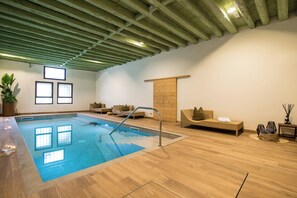 Bain à remous intérieur