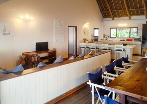 Exclusive Villa | Dining room