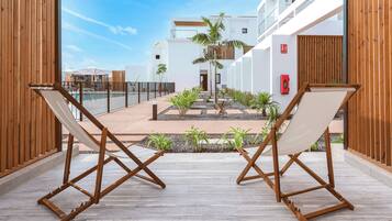 Panoramic Apartment, Pool View (Paraiso apartment with poolview) | Teres/patio