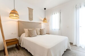 Panoramic Apartment, Pool View (Paraiso apartment with poolview)