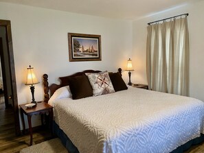 4 Schlafzimmer, Schreibtisch, Bügeleisen/Bügelbrett, kostenloses WLAN