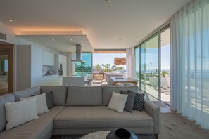 Phòng Suite, 3 phòng ngủ, hiên, quang cảnh biển | Phòng ăn