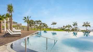 3 outdoor pools, open 9:00 AM to 7:30 PM, pool umbrellas, sun loungers