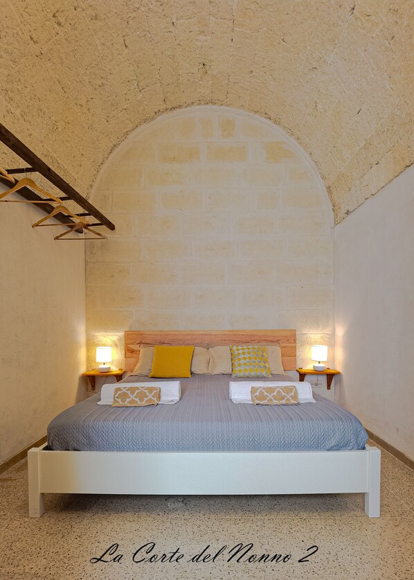 2 bedrooms, iron/ironing board, travel cot, free WiFi