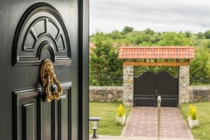 Property grounds - Balneario de Fontibre Rodeado de Finca Privada de 5.000 m2 con Jacuzzi y Terraza (Fontibre)