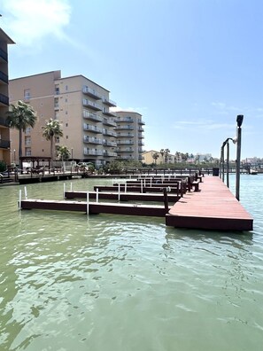 Marina - Amazing Bay View, Boat docks, and easy walk to the beach (South Padre Island)