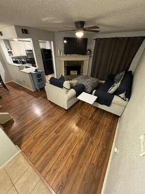 TV connectée, cheminée