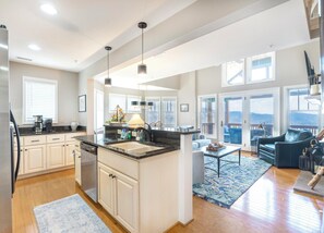 Interior - Wintergreens R1631-Mtn Condo/View, Gated Resort, Indoor/Outdoor Pools & Hot Tub (Banner Elk)