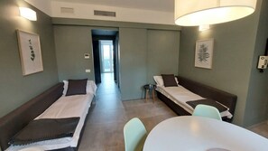 2 chambres, fer et planche à repasser, accès Internet, draps fournis