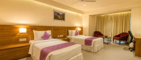 Premier Room | In-room safe, desk, soundproofing, iron/ironing board