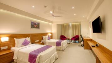 Premier Room | In-room safe, desk, soundproofing, iron/ironing board