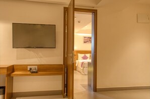 In-room safe, desk, soundproofing, iron/ironing board