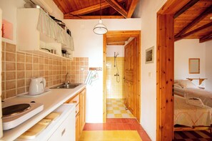 Fridge, coffee/tea maker, electric kettle, toaster