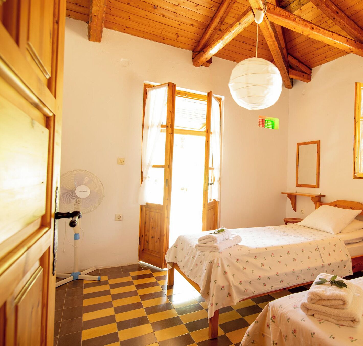 1 間睡房、房內夾萬、熨斗/熨衫板、免費 Wi-Fi