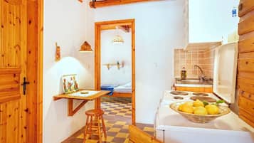 Fridge, coffee/tea maker, electric kettle, toaster