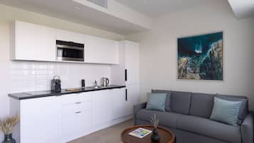 Appartement Panoramique | Cuisine privée | Réfrigérateur, micro-ondes, four, plaque de cuisson