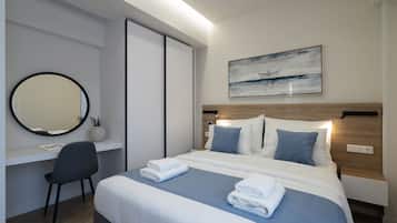 Apartamento standard | Roupas de cama antialérgicas, cofres nos quartos