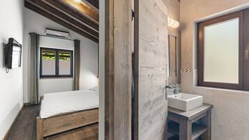 5 sovrum, strykjÀrn/strykbrÀda, gratis wi-fi och sÀngklÀder