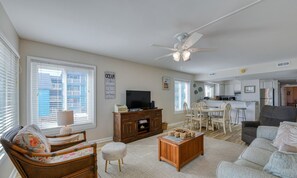 Living area - Afterdeck 104 - Two Bedroom, Two Bath Oceanfront Condo (Garden City Beach)
