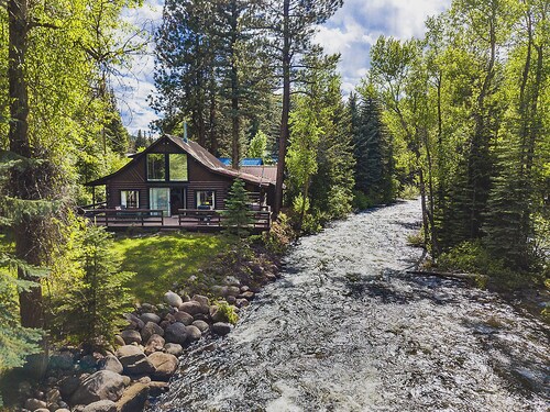 Classic Colorado Cabin on the Florida River - 20 Minutes to Downtown Durango