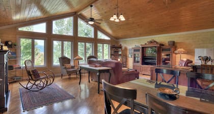 Updated home with views near downtown Durango - Hot Tub, AC & Yard