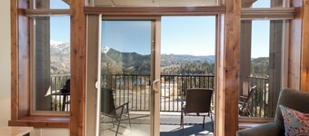 Peregrine Point Condo Steps to Lifts - Amazing Views