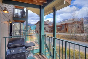Property grounds - Cozy Getaway (#103) | Resort Access, Full Kitchen, Walk to Lift, Ground Level (Durango)