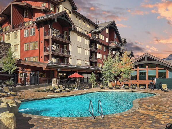 Pool - Chic Peak (#104) | Pool/Fitness Access - Fireplace, Deck, Ground Floor (Durango)