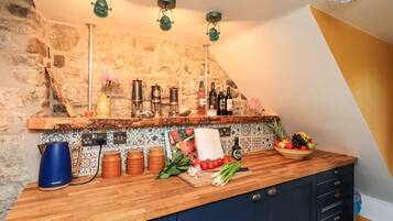 Cottage | Interior