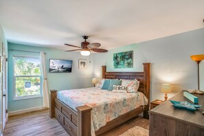 2 bedrooms, iron/ironing board, free WiFi, bed sheets - Pelican Pointe 2C Spacious, Beachside unit, Beautiful Updates (Indian Shores)