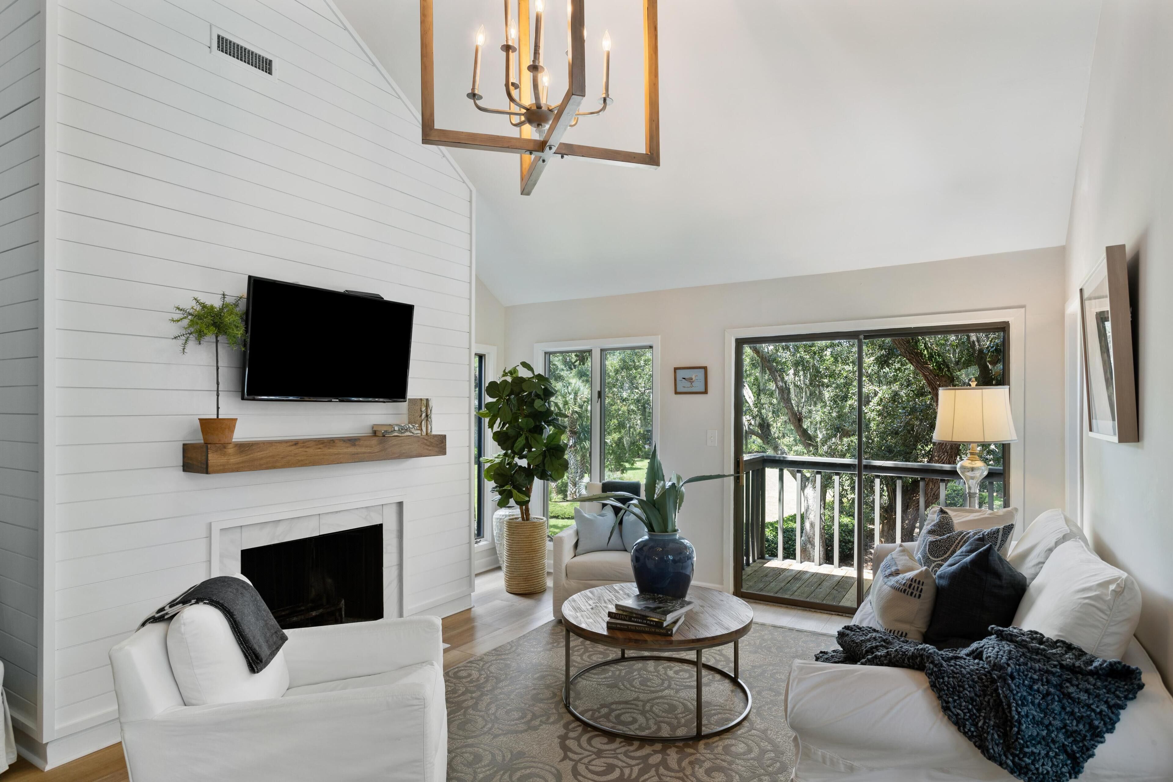 4538 Parkside: Beautifully Renovated, $250 Beach Gear/Bike Credit