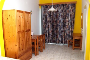 Caja de seguridad en la habitación, cortinas blackout y wifi gratis