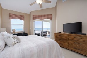 3 slaapkamers, een strijkplank/strijkijzer, gratis wifi, beddengoed