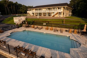 Exterior - River's Rest Marina & Resort (Charles City)