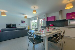 Dining - Villa Stefanja in Galizana (Galizana)