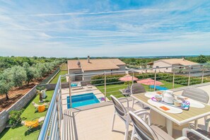 Property grounds - Villa Stefanja in Galizana (Galizana)