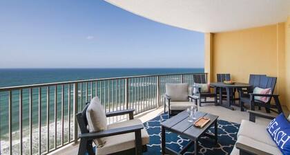 Emerald Isle 1605 - Front row beach chair service included!