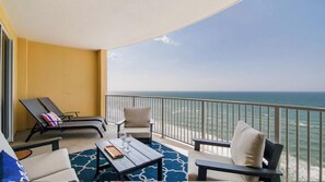 Property grounds - Emerald Isle 1605 - Beach chair service included! (Panama City Beach)