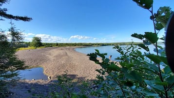 Plage, chaises longues