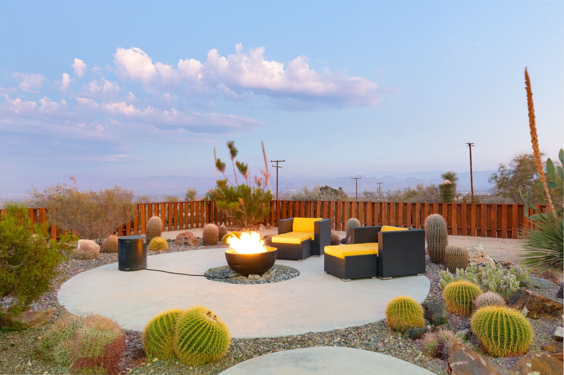 🌵 Sukha Life Hideaway - Hot Tub, Fire Pit, Privacy and Endless Views! 🌵